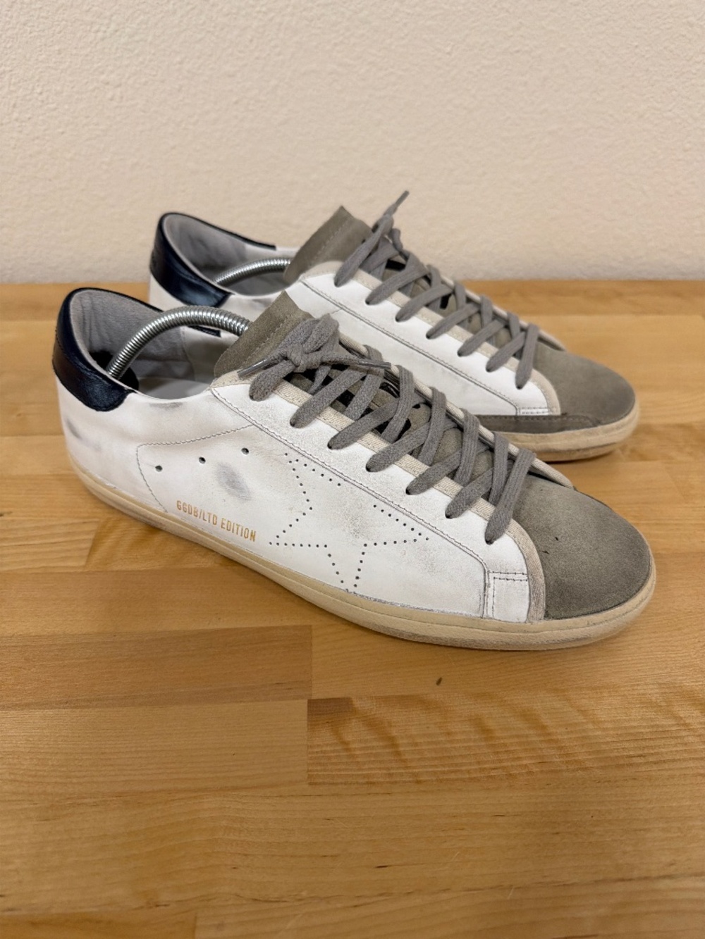 Golden Goose Superstar men’s shoes. Archive collection. Size EU45
